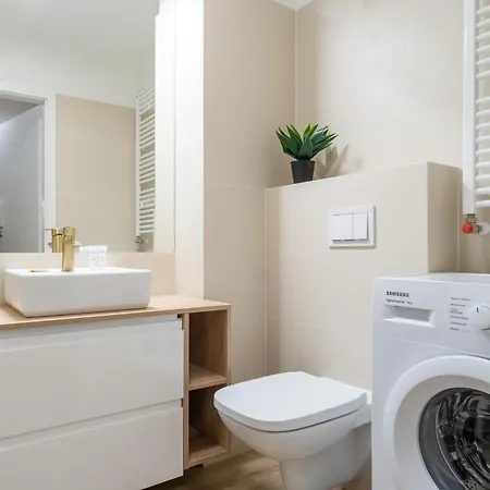 Prestige By The Mall Sudio By Bookinghost Apartman Katowice